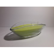 Bougie parfumée coulée dans une coupe ovale en verre